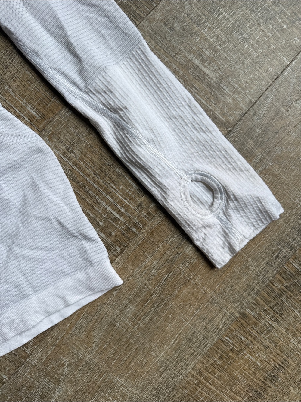 lululemon White Swiftly Tech Long-Sleeve Crew Top - Picture 2 of 6